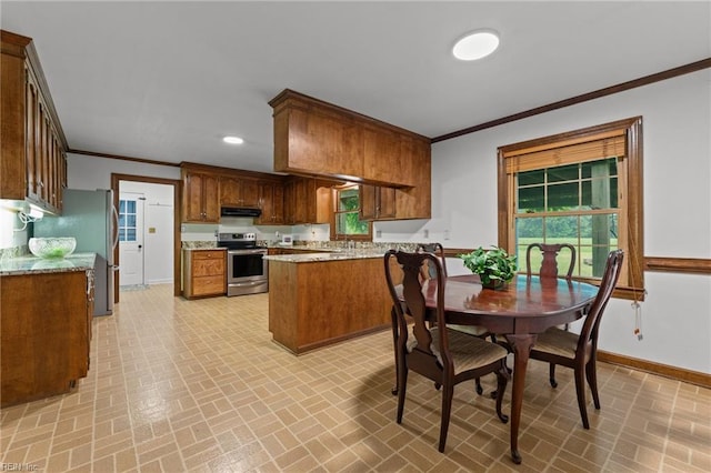104 Beechwood Dr, Franklin, VA 23851 - kitchen with stainless steel electric range, brick patterned floors, baseboards, ornamental molding, and a peninsula