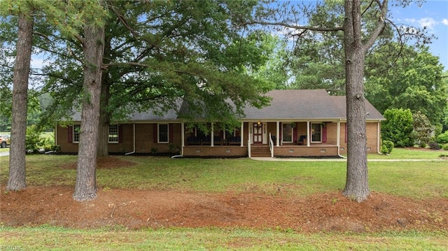 104 Beechwood Dr, Franklin, VA 23851 - single story home with a porch, a front yard, crawl space, and brick siding