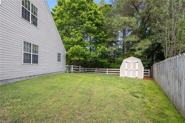 2777 Livingston Loop, Virginia Beach, VA 23456 - view of yard featuring a storage unit and an outdoor structure