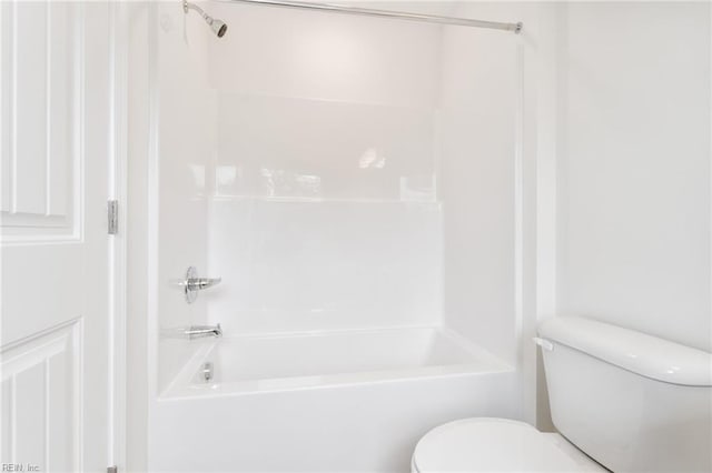 3127 Lens Ave, Norfolk, VA 23509 - bathroom featuring toilet and washtub / shower combination
