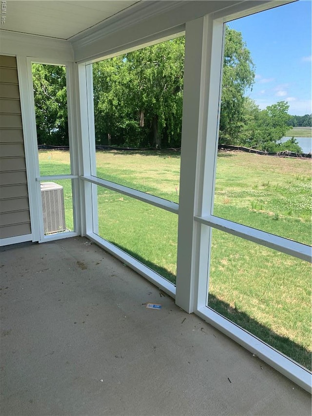 100 Corcoran Ln, Suffolk, VA 23434 - unfurnished sunroom featuring a water view and view of scattered trees