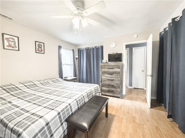 103 Lake St, Chesapeake, VA 23323 - bedroom with light wood-style flooring and ceiling fan