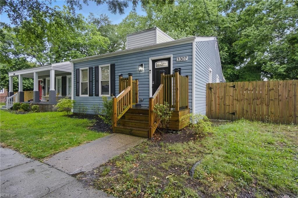 3307 Marne Ave, Norfolk, VA 23509 - view of front of property with covered porch