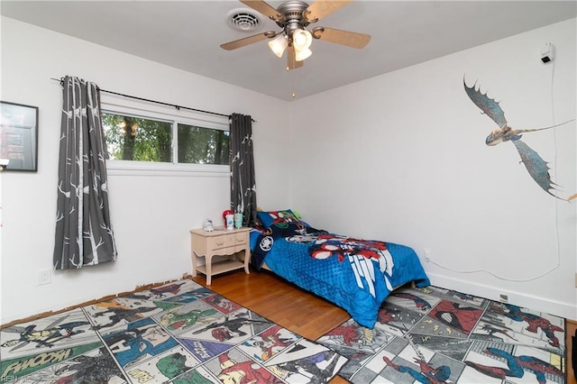 101 Stadium Dr, Chesapeake, VA 23322 - bedroom with wood finished floors and a ceiling fan