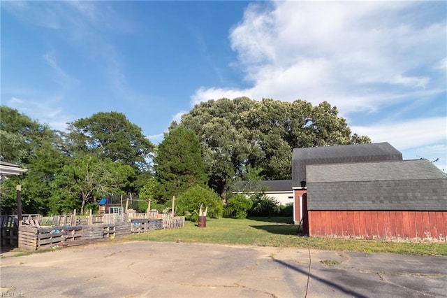 101 Stadium Dr, Chesapeake, VA 23322 - view of grassy yard