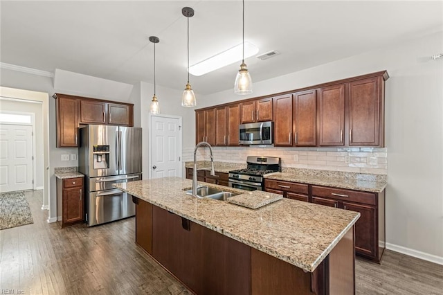 513 Simpson Ln, Chesapeake, VA 23323 - kitchen featuring stainless steel appliances, a sink, dark wood-type flooring, tasteful backsplash, and ornamental molding