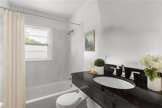 8284 Fernwood Dr, Norfolk, VA 23518 - full bathroom featuring a sink, shower / bath combo, and toilet