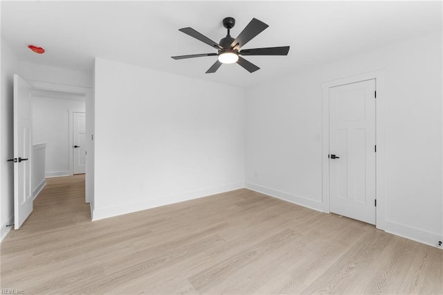 107 Wheeley Cir, Yorktown, VA 23693 - unfurnished room featuring light wood-style floors, a ceiling fan, and baseboards