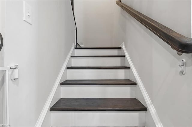 705 Mapleleaf Ln, Virginia Beach, VA 23462 - view of stairway