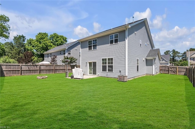 208 Mayberry Ct, Newport News, VA 23601 - back of property featuring a patio area
