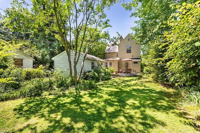 200 Ferguson Ave, Newport News, VA 23601 - view of green lawn featuring a wooden deck