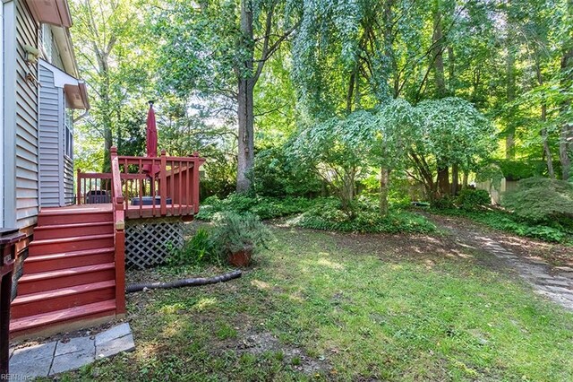 1209 Willow Creek Ct, Chesapeake, VA 23321 - view of green lawn with a deck