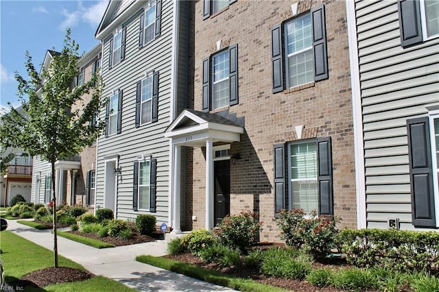 233 Verde St, Virginia Beach, VA 23462 - view of front facade with brick siding