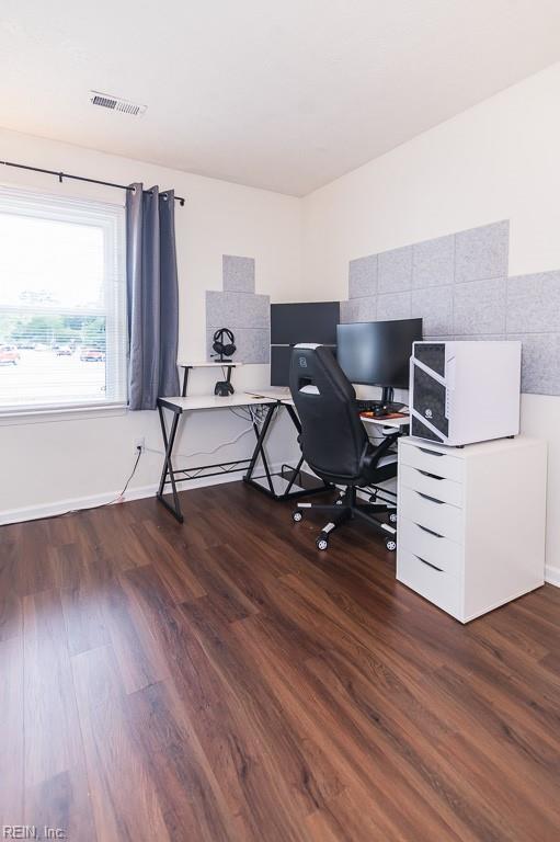 1 Lake Walk Xing, Hampton, VA 23666 - home office with wood finished floors