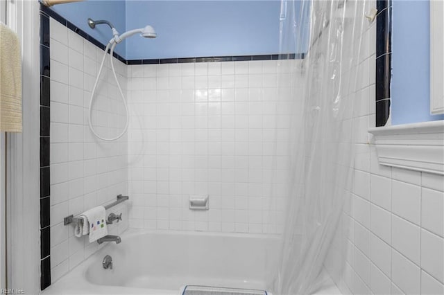 6052 Newport Cres, Norfolk, VA 23505 - bathroom featuring shower / bath combo with shower curtain
