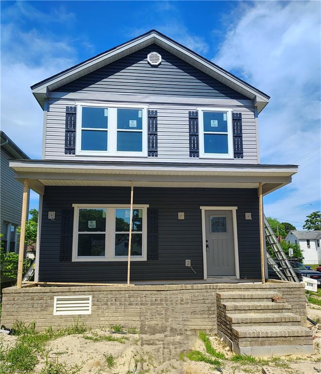 2118 Chesnut Ave, Newport News, VA 23607 - view of front facade featuring a porch
