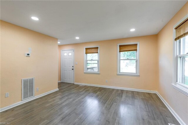 624 Highland Ct, Newport News, VA 23605 - spare room with plenty of natural light, wood finished floors, and recessed lighting