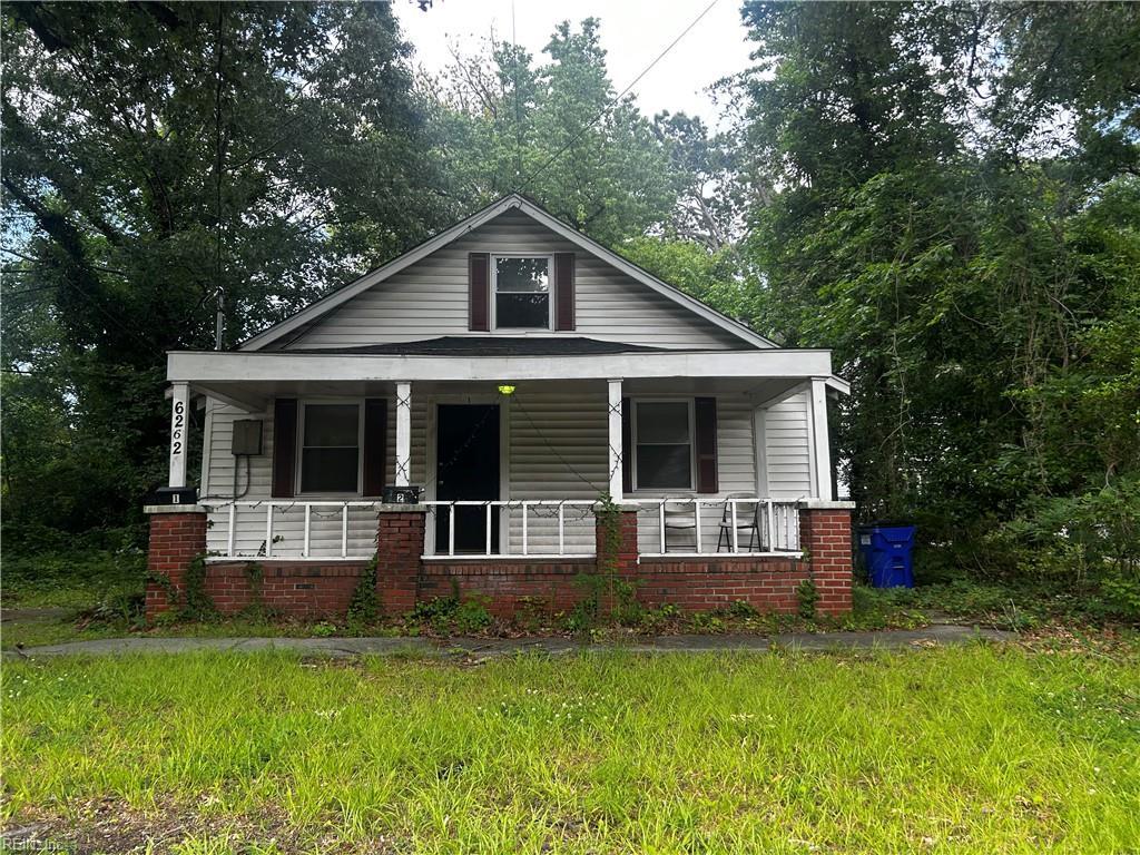 6262 Alexander St, Norfolk, VA 23513 - view of front of house featuring covered porch