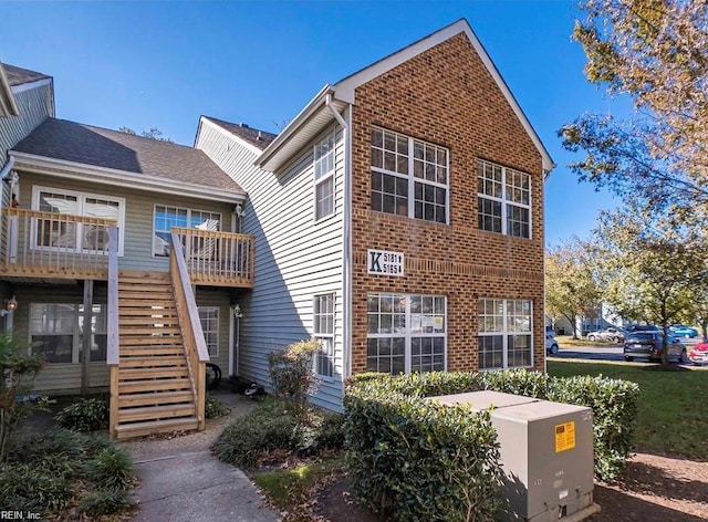 5165 Thatcher Way, Virginia Beach, VA 23456 - view of building exterior with stairs