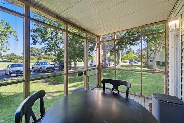 5165 Thatcher Way, Virginia Beach, VA 23456 - sunroom / solarium with outdoor dining area