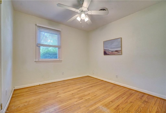 529 Warren Ave, Chesapeake, VA 23322 - unfurnished room with hardwood / wood-style floors, baseboards, and ceiling fan