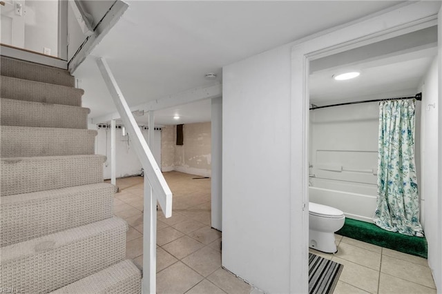 1424 Stewart St, Chesapeake, VA 23324 - stairway with tile patterned floors
