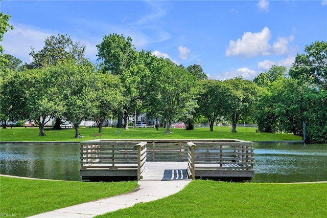 1424 Stewart St, Chesapeake, VA 23324 - view of property's community featuring a water view and a yard