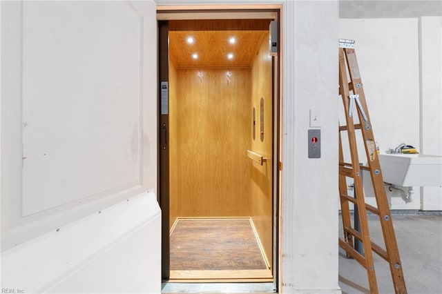 2819 Rose Garden Way, Virginia Beach, VA 23456 - elevator featuring concrete floors and a sink