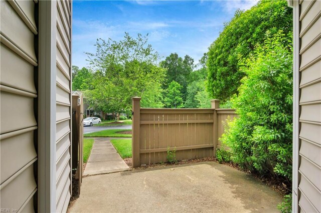 303 Settlement Dr Unit 303, Williamsburg, VA 23188 - view of patio / terrace
