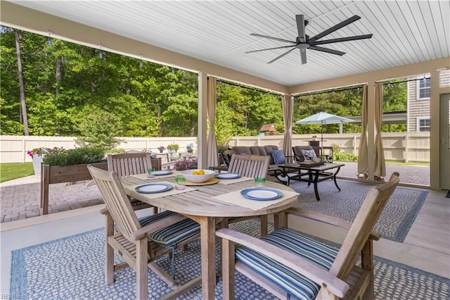 531 Middleton Way, Chesapeake, VA 23322 - fenced backyard featuring a patio area, outdoor dining space, ceiling fan, and an outdoor living space