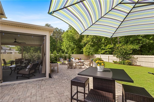 531 Middleton Way, Chesapeake, VA 23322 - view of patio / terrace with outdoor dining space and ceiling fan