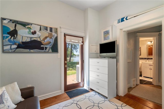 511 Brackenridge Ave, Norfolk, VA 23505 - entrance foyer featuring wood finished floors