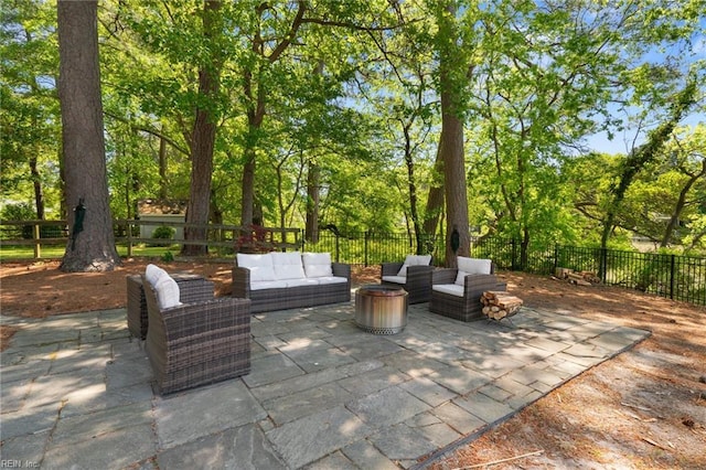 511 Brackenridge Ave, Norfolk, VA 23505 - fenced backyard with an outdoor living space and a patio area