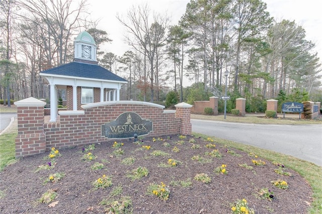 2673 Einstein Dr, Virginia Beach, VA 23456 - view of community sign
