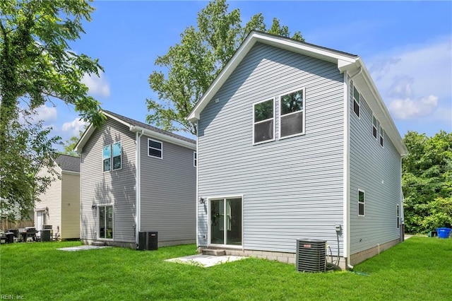 308 N Division St Unit B, Suffolk, VA 23434 - back of property with a yard and cooling unit