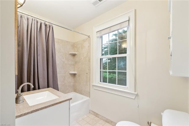 3 Acorn St, Hampton, VA 23669 - full bathroom featuring toilet, plenty of natural light, shower / tub combo with curtain, and vanity