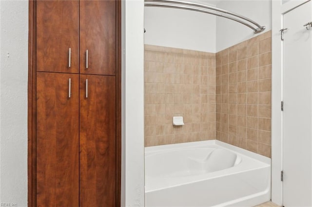 415 Saint Pauls Blvd Unit 609, Norfolk, VA 23510 - full bath featuring a closet and shower / bath combination