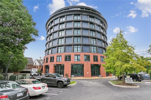415 Saint Pauls Blvd Unit 609, Norfolk, VA 23510 - view of building exterior with uncovered parking