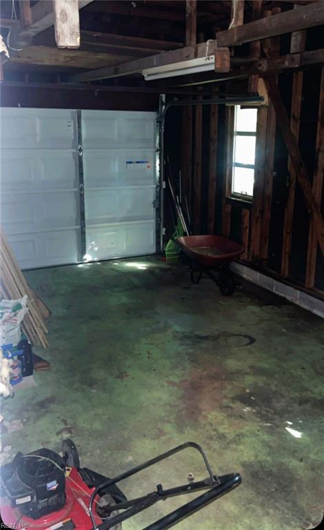 11 Greenwood Rd, Newport News, VA 23601 - view of garage