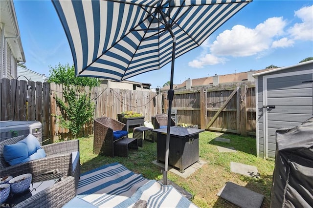 677 Hollomon Dr, Hampton, VA 23666 - fenced backyard with an outdoor living space
