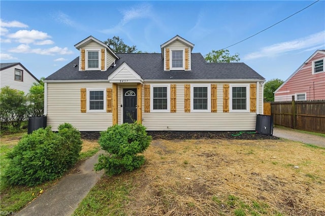 8457 Radnor Rd, Norfolk, VA 23503 - cape cod home featuring a shingled roof