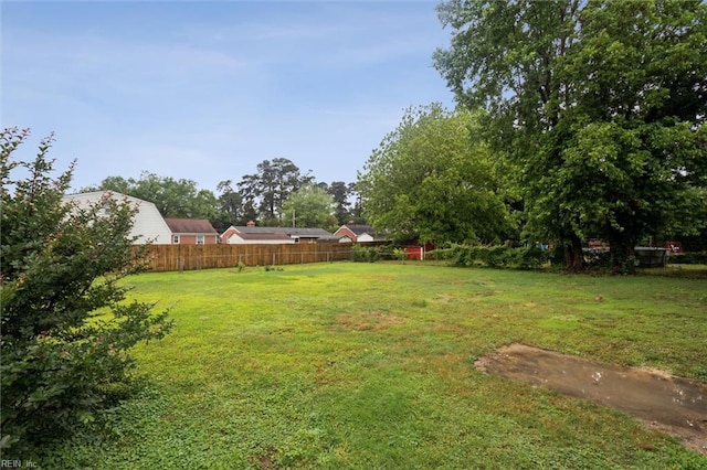 11 Redbud Ln, Newport News, VA 23602 - view of yard