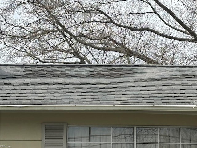 212 Breckinridge Ct, Hampton, VA 23666 - exterior view of a shingled roof and gutters