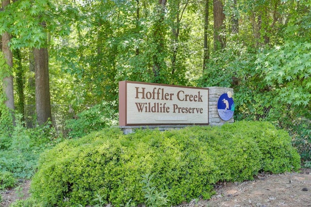 5833 Hedgerow Ln, Portsmouth, VA 23703 - community sign with a view of trees