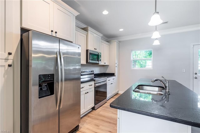 429 Draper Dr, Norfolk, VA 23505 - kitchen featuring appliances with stainless steel finishes, a sink, crown molding, light wood-style flooring, and white cabinetry