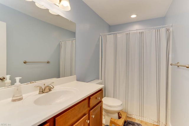 1621 Bill St, Norfolk, VA 23518 - full bath featuring toilet, vanity, a shower with shower curtain, and recessed lighting