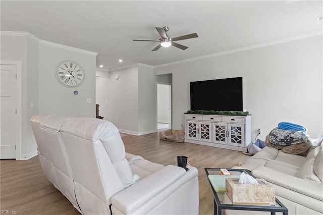 110 Georgia Dr, Elizabeth City, NC 27909 - living room with a ceiling fan, crown molding, wood finished floors, baseboards, and recessed lighting