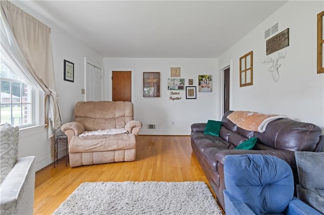 108 Pocahontas St, Franklin, VA 23851 - living area with wood finished floors and baseboards