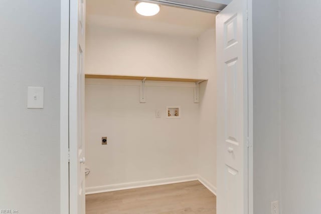 722 White Hall Ln, Virginia Beach, VA 23464 - laundry room featuring hookup for a washing machine, hookup for an electric dryer, wood finished floors, and baseboards