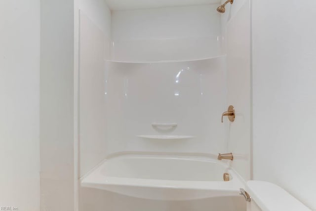 722 White Hall Ln, Virginia Beach, VA 23464 - full bathroom featuring toilet and tub / shower combination
